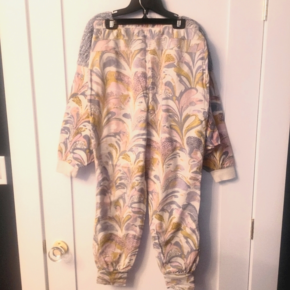 Anthropology Lounge Bat wing Jogger Set - Picture 6 of 6